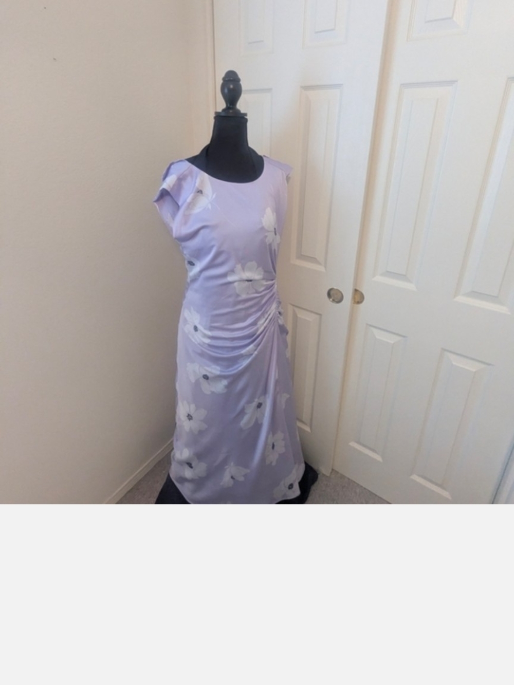 Ann Taylor Lavender Floral Ruched Midi Dress Size 4 Sleeveless Satin Look - Picture 4 of 6